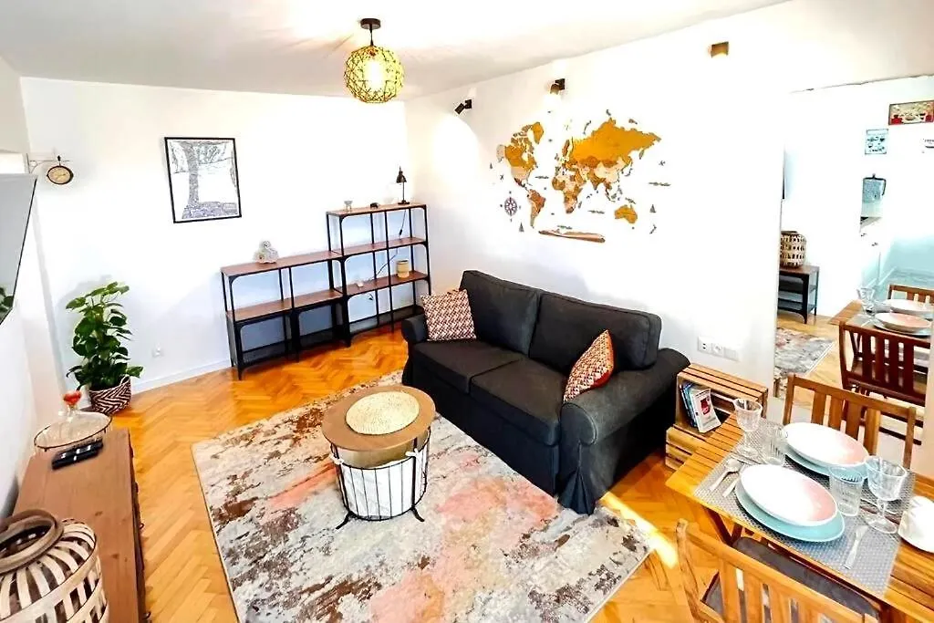 Wooden Peace Gdansk Apartment contacts